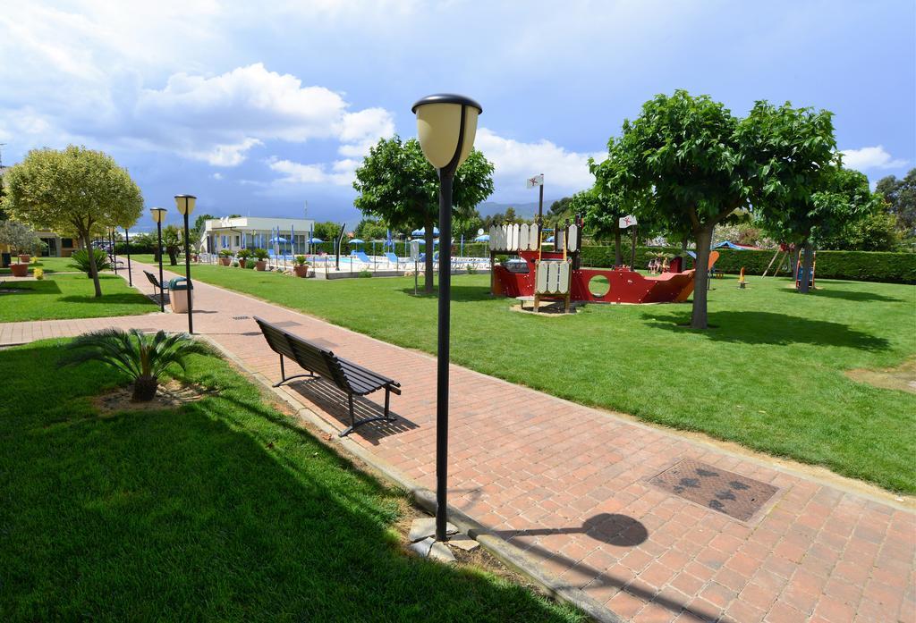 Residence Borgomare Albenga Exterior foto